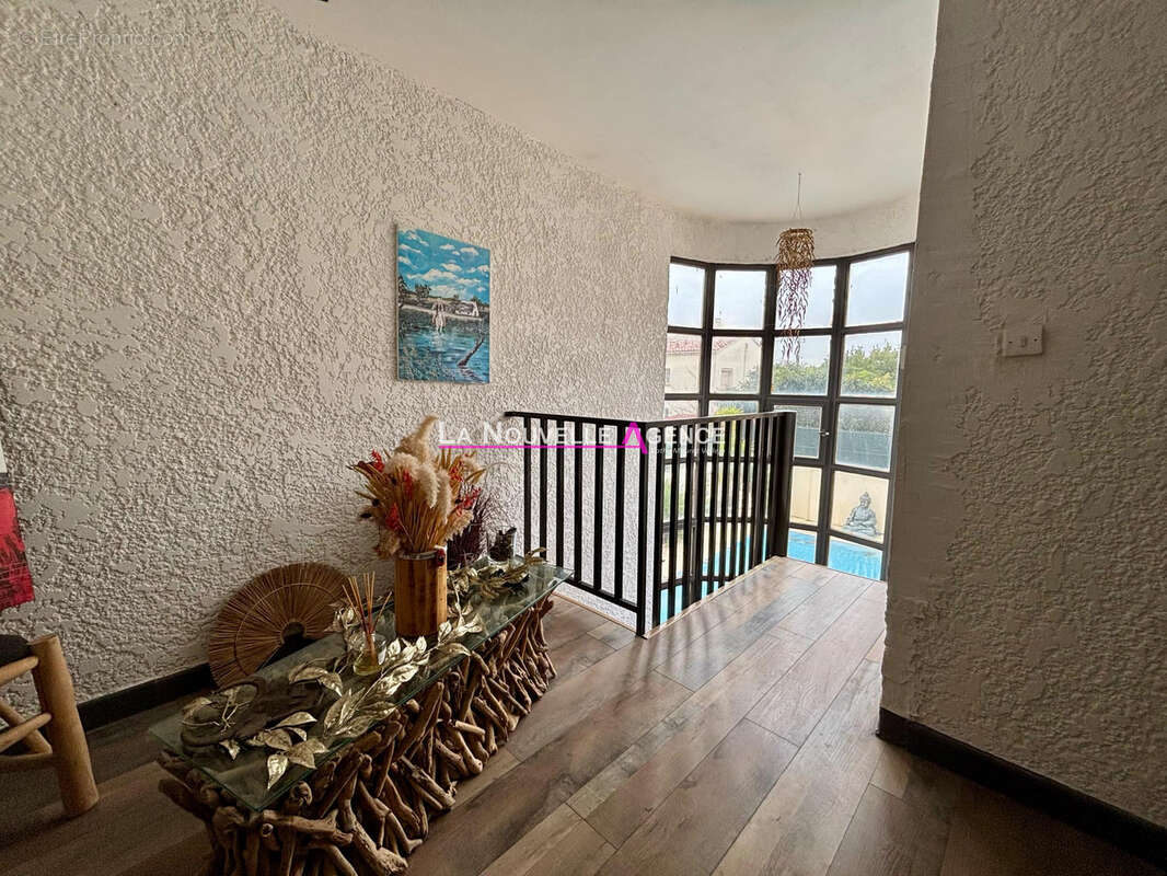 Grande maison atypique avec garage et piscine - photo 9