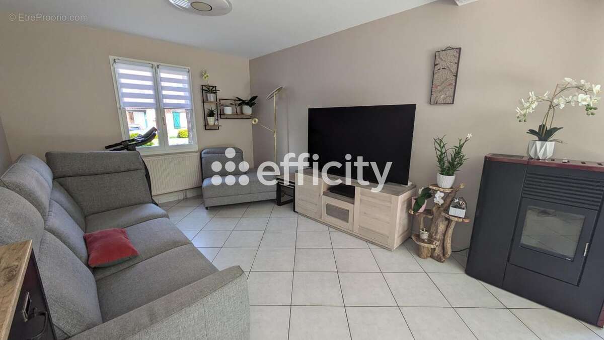 Maison à GONDECOURT