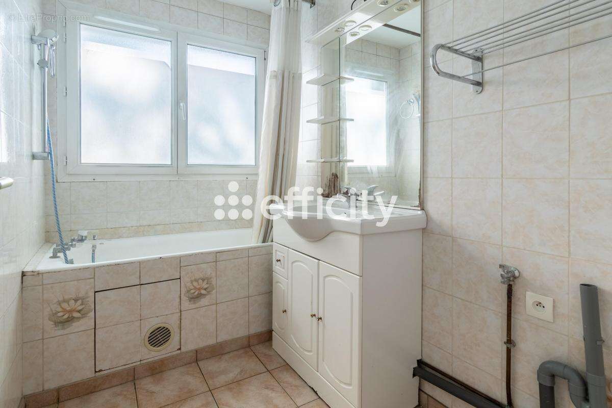 Appartement à VILLENEUVE-LE-ROI