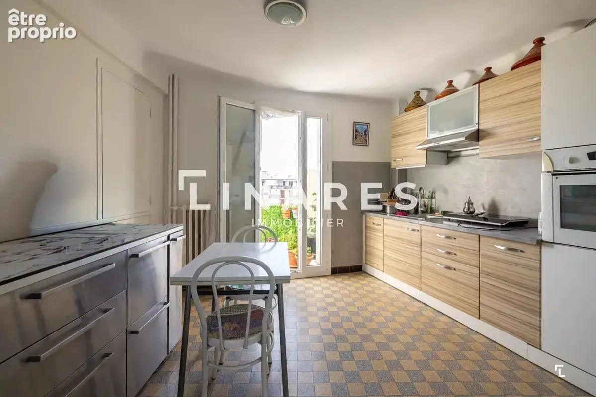 LEON - Appartement T2 de 62m² - Balcons - Cave - 13003 SAINT LAZARE - photo 4