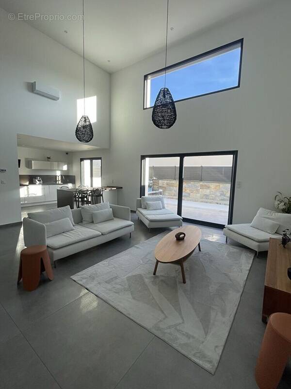 Maison à SAINT-JULIEN