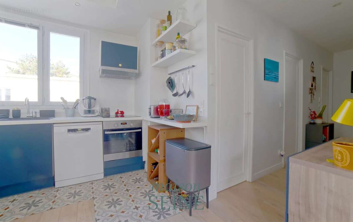 Appartement à NEUILLY-SUR-SEINE