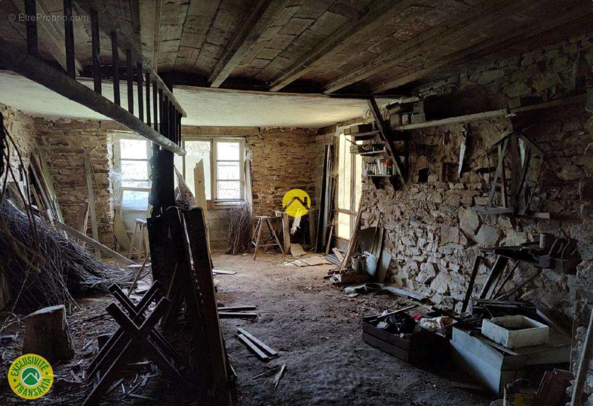 Maison à DUN-LE-PALESTEL