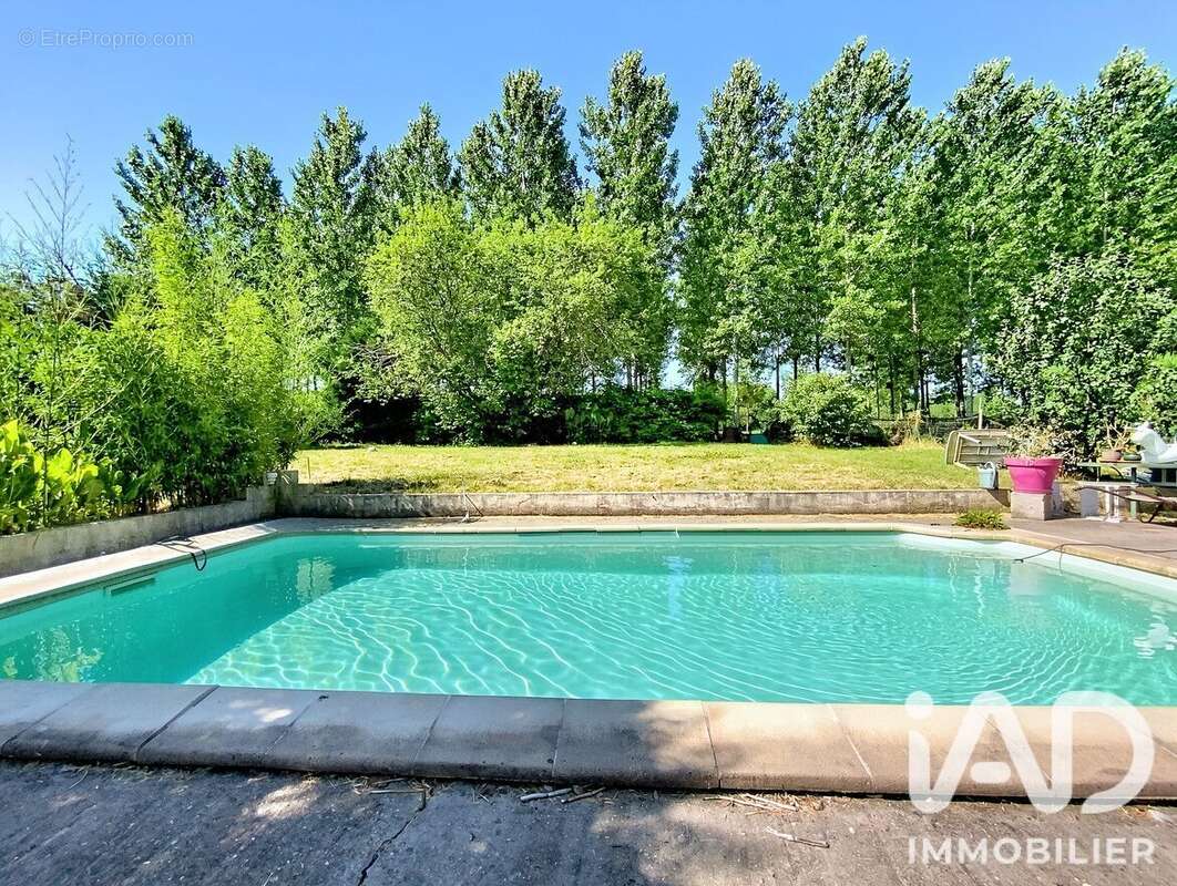 Maison 210 m² à Leogeats  - photo 2