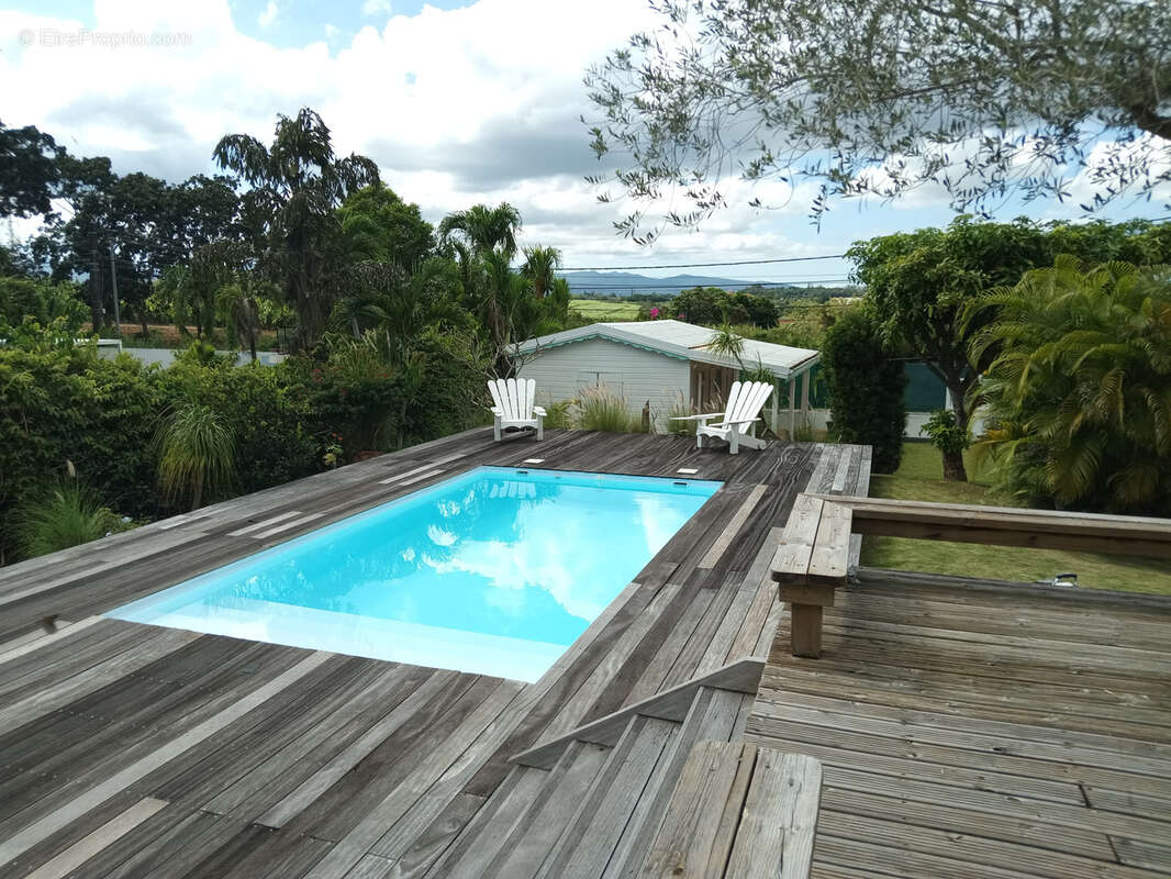 Maison à PETIT-BOURG