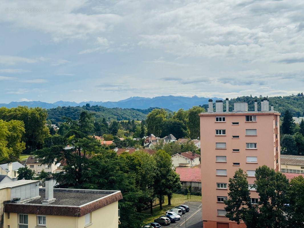 Appartement à BILLERE