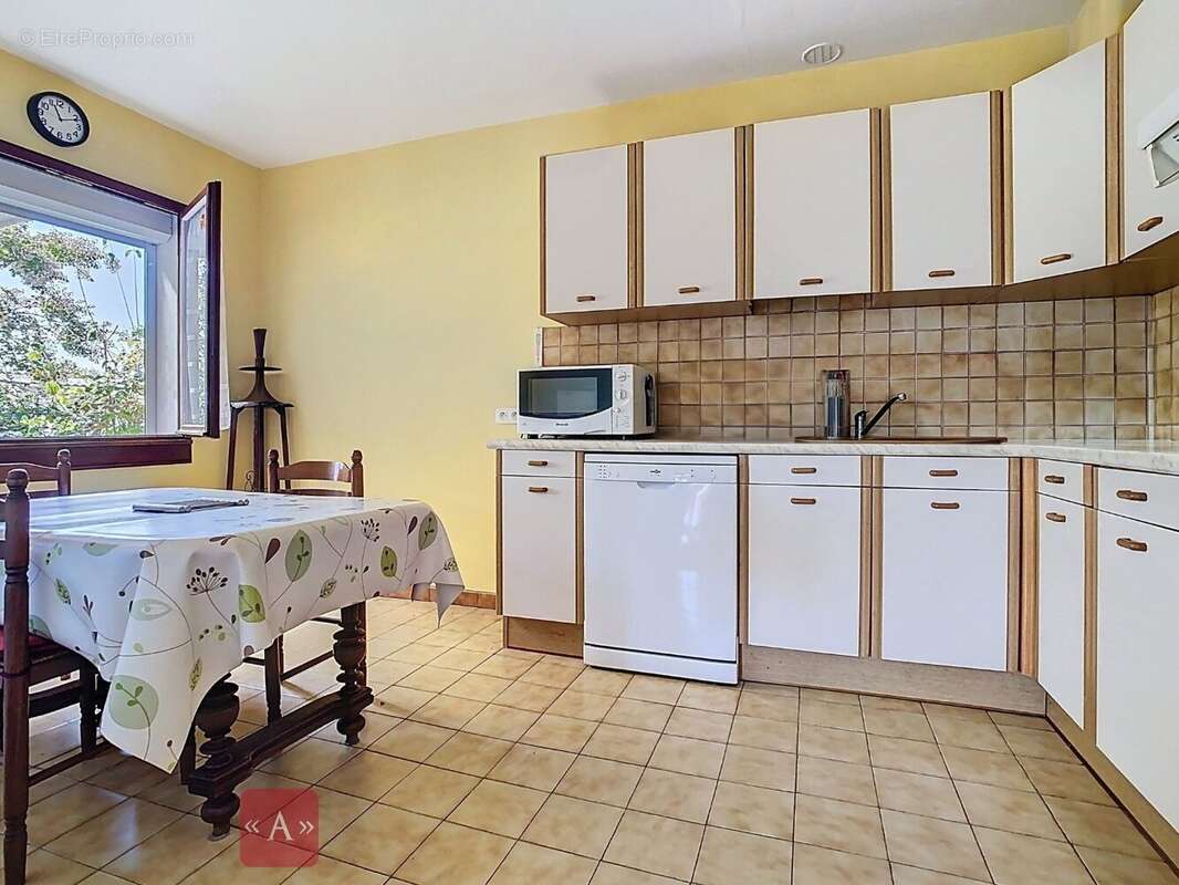 Maison à SAINT-SULPICE