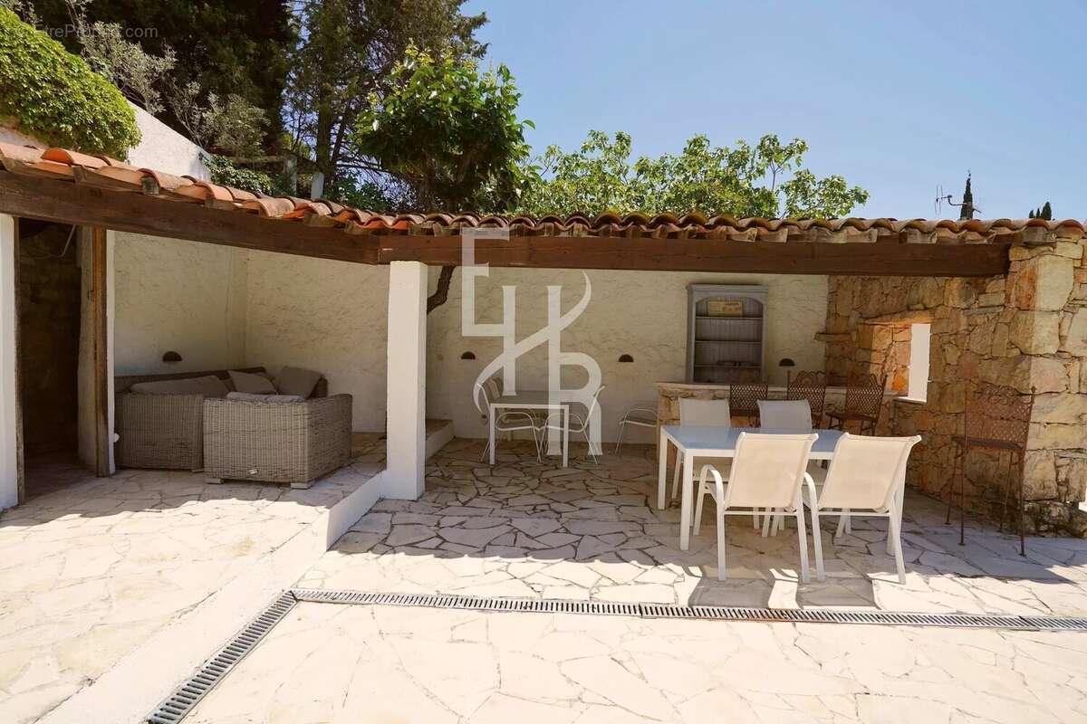 Maison à MOUGINS