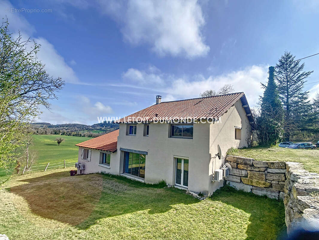 Maison à SAINT-GERMAIN-DU-SALEMBRE