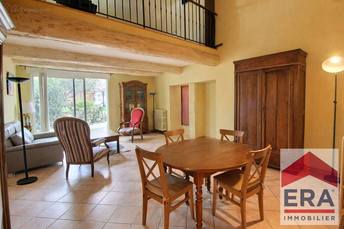 Maison à CHATEAUNEUF-DU-RHONE