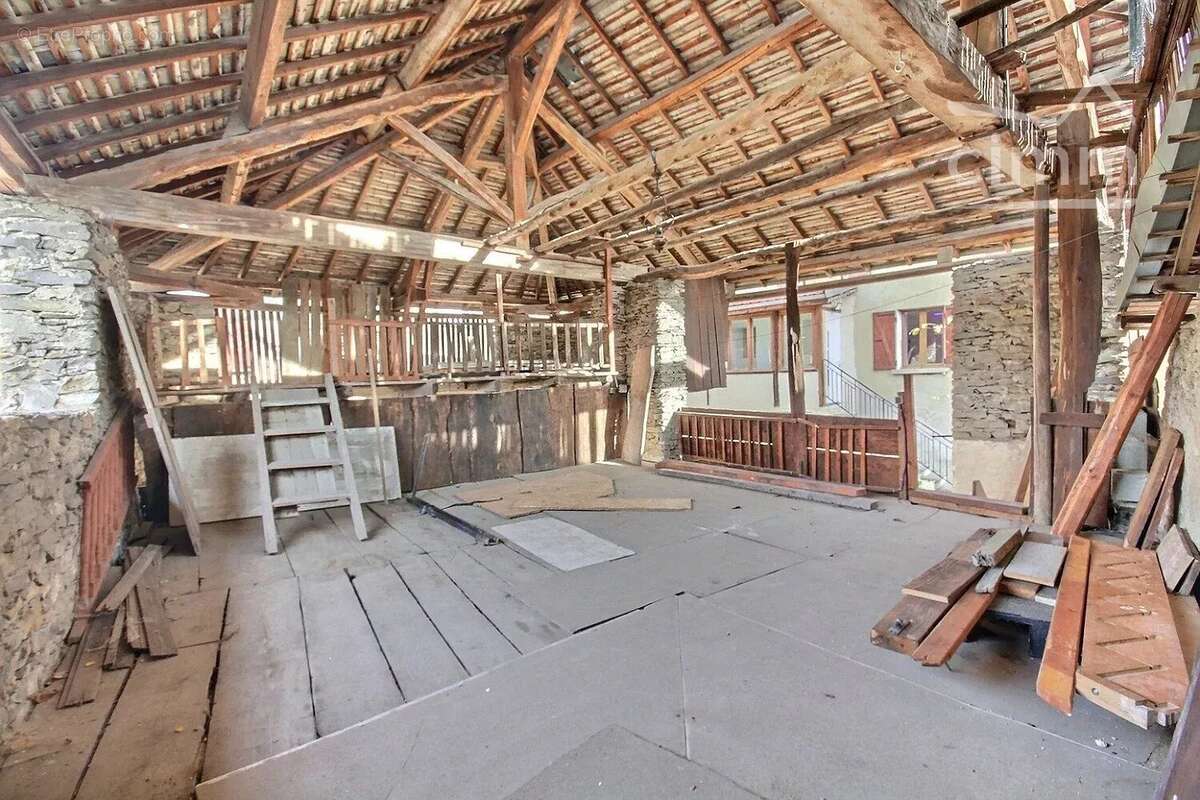 Maison à LA ROCHETTE