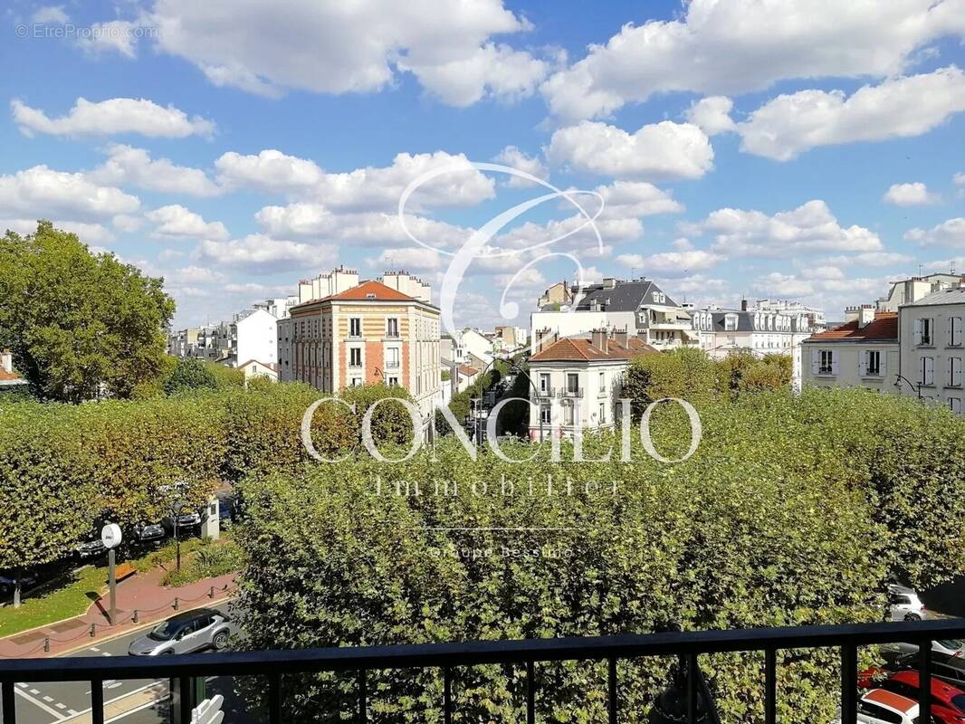 La Garenne-Colombes – Élégant 3 pièces de 82 m² avec balcon de 10 m², vue dégagée et beaux volumes - photo 2