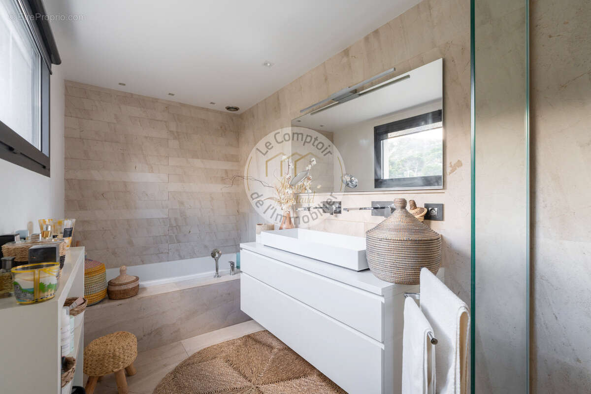 Maison à MARSEILLE-9E