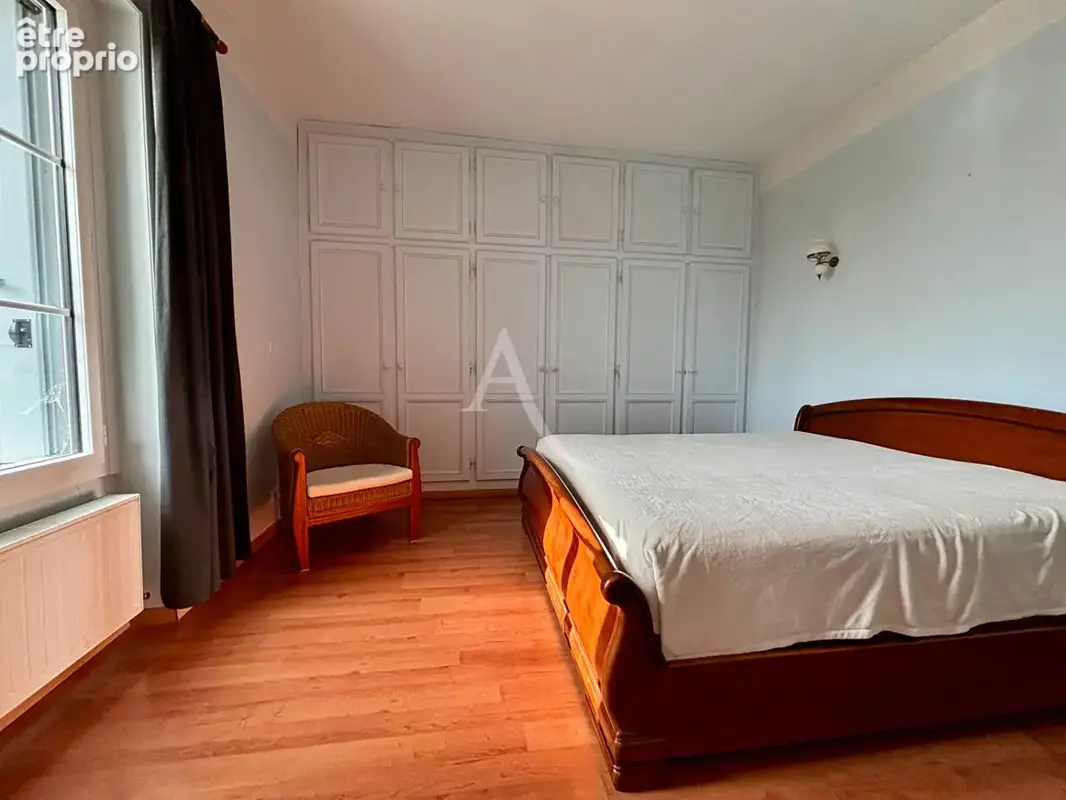Maison ancienne en parfait état aux mutliples possibilités - photo 8