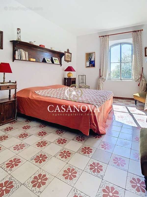 Entre MONTPELLIER & BEZIERS: Le charme de l'ancien et l'histoire d'une Maison de Maître datant de 1779. Habitation de 450 m² sur - photo 26