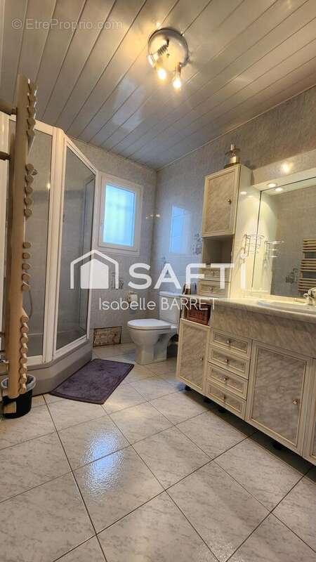 Photo 7 - Maison à DECINES-CHARPIEU