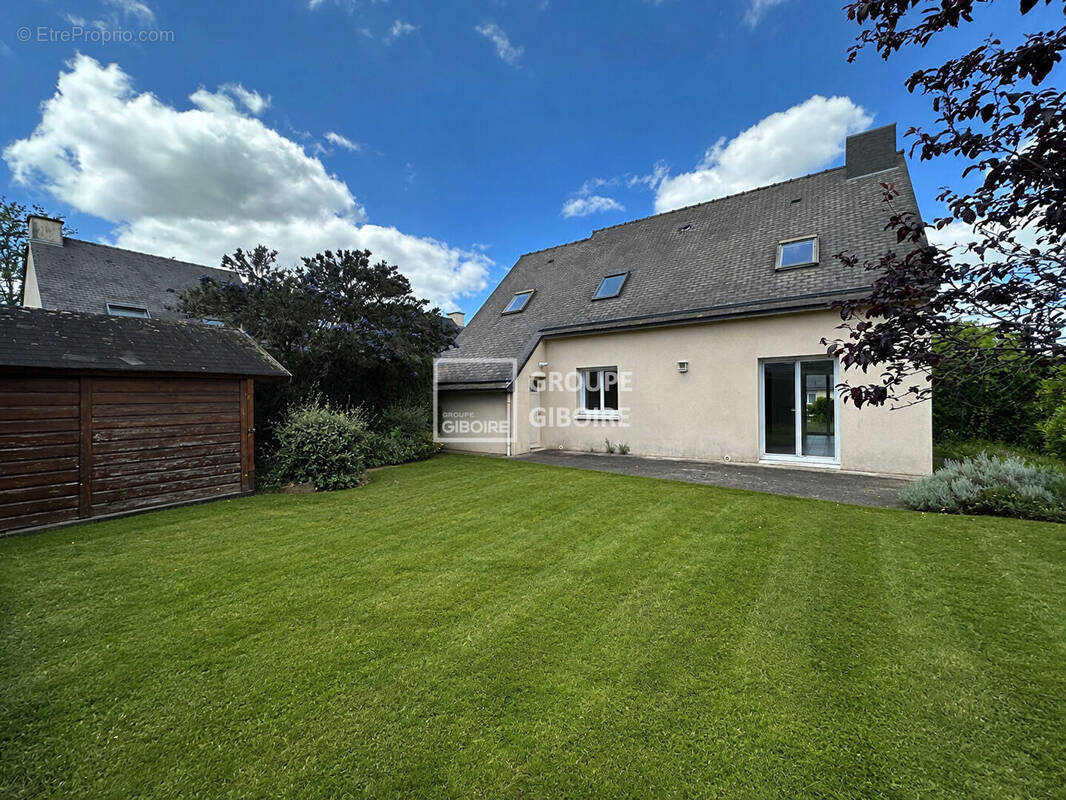 Maison à CHARTRES-DE-BRETAGNE