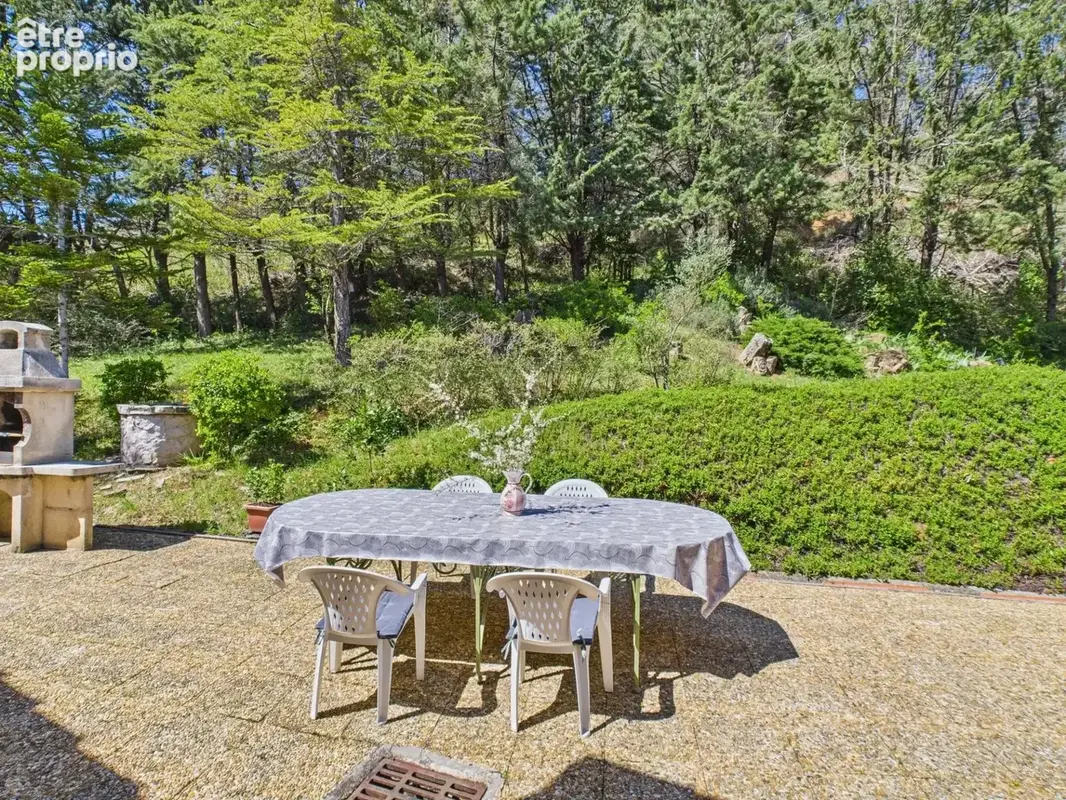 Belle Propriété Indépendante de 5 Chambres Avec Piscine, Vues et Garage - photo 18