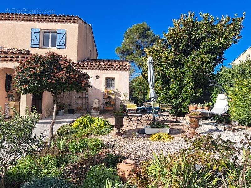 Maison à NANS-LES-PINS