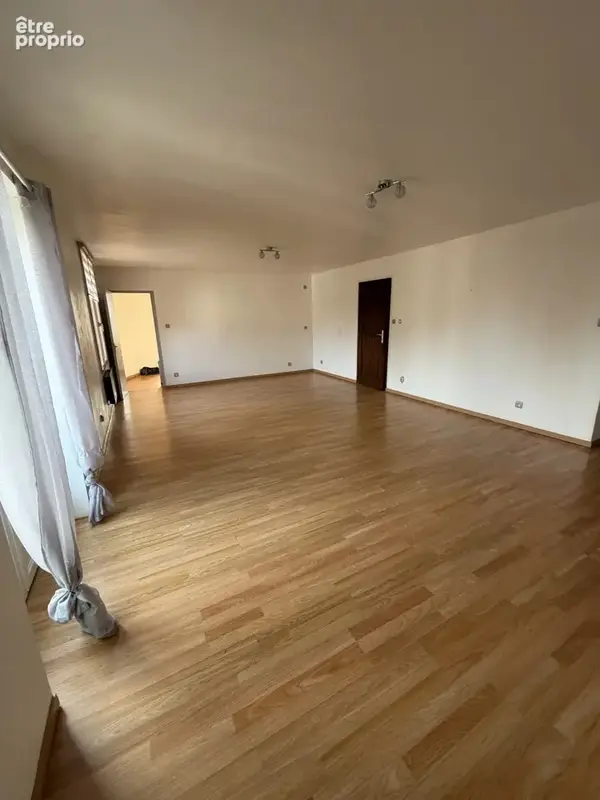 Appartement 150 m² à Bourbon-Lancy  - photo 4