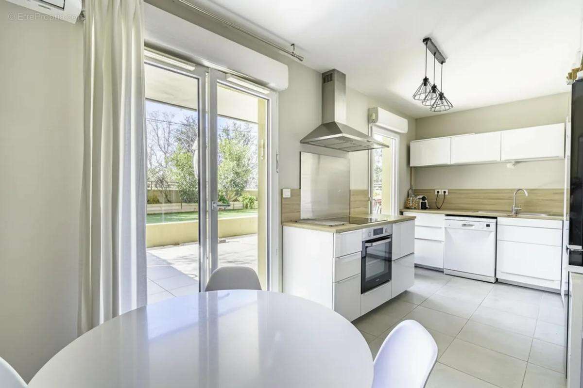 Appartement à MARSEILLE-10E