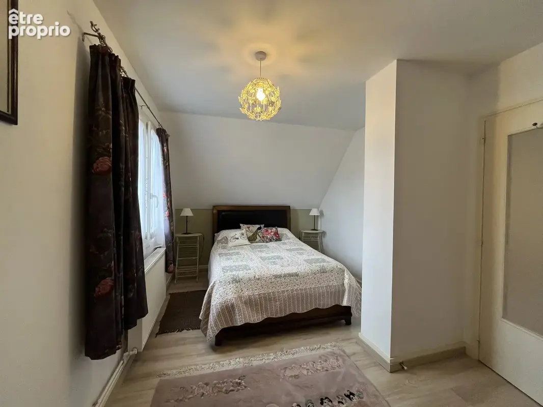 Maison familiale avec jardin, garage et sous-sol - photo 7