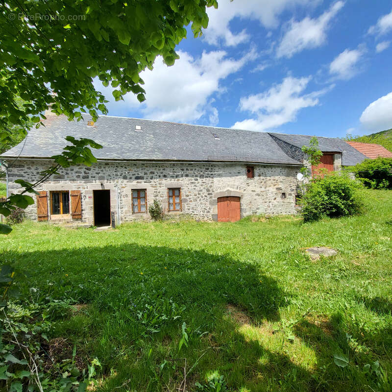 Maison à PRADIERS