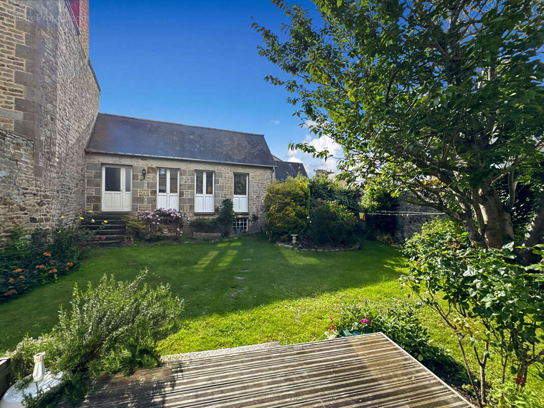 Maison à ANTRAIN