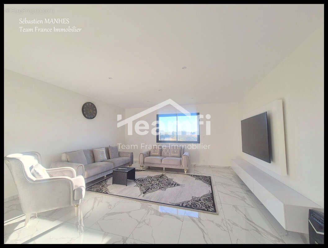 Maison à SAINT-REMY-SUR-DUROLLE