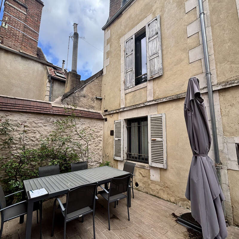 Maison à AUXERRE