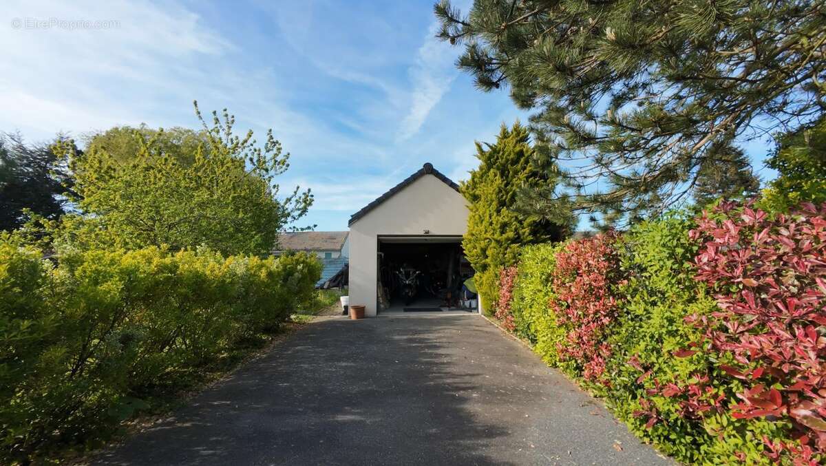 Maison à AVREMESNIL