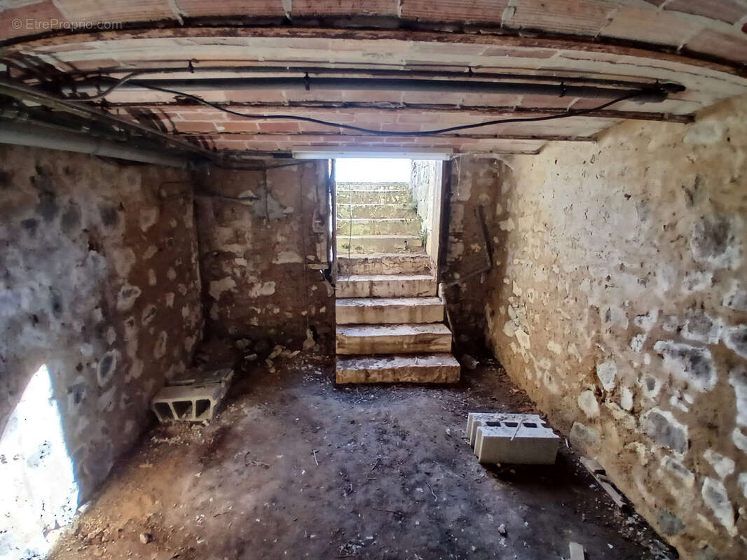 Maison à SAINT-LEGER-DE-FOUGERET