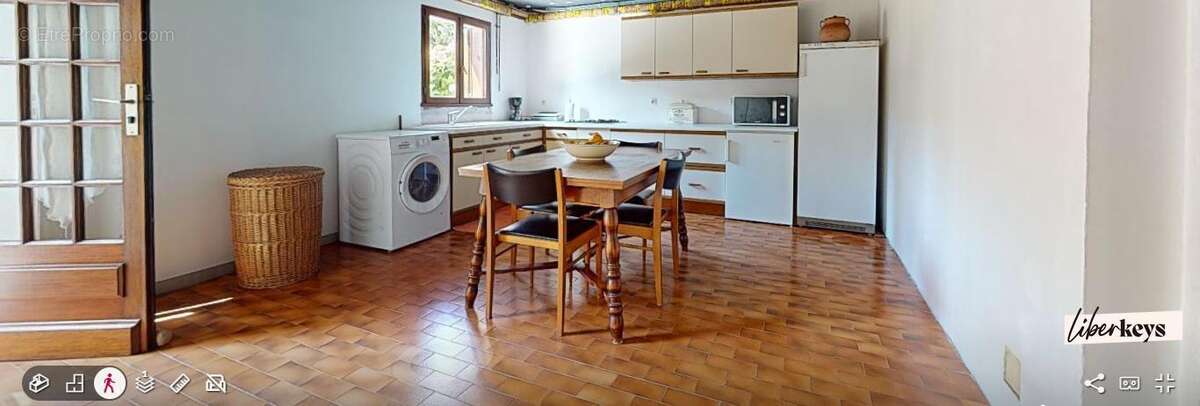Rare à Villepinte – 197 m², 7 chambres et 823 m² de jardin : une maison qui s'adapte à tous vos projets - photo 12