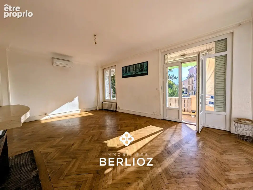 Appartement N.Chorier 135m2 + parking privée - photo 5