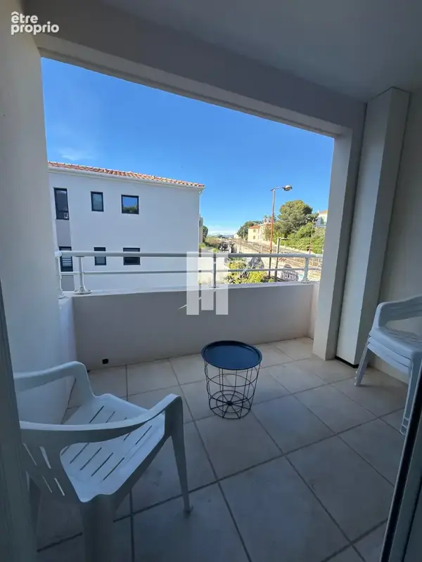 Triangle d or t2 au calme en etage - photo 14