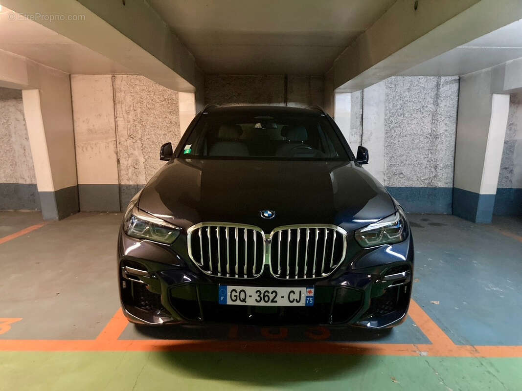 Parking à PARIS-6E