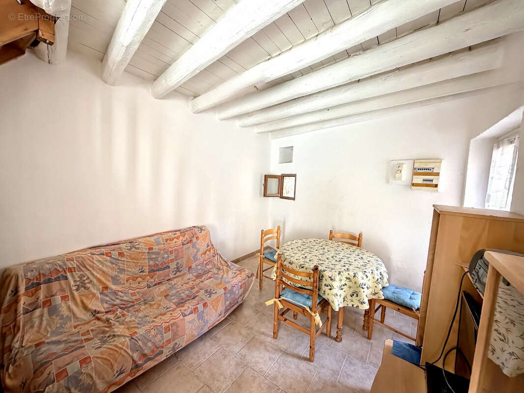 Maison à COMPS