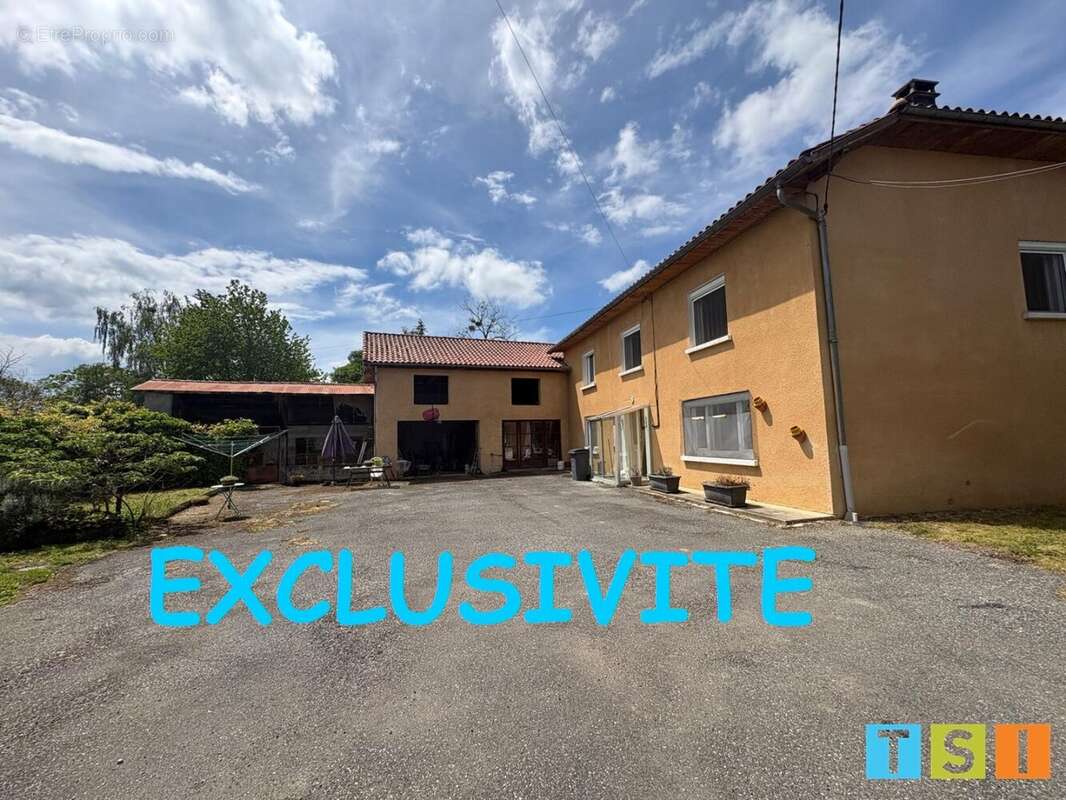 Maison à VILLENEUVE-LECUSSAN