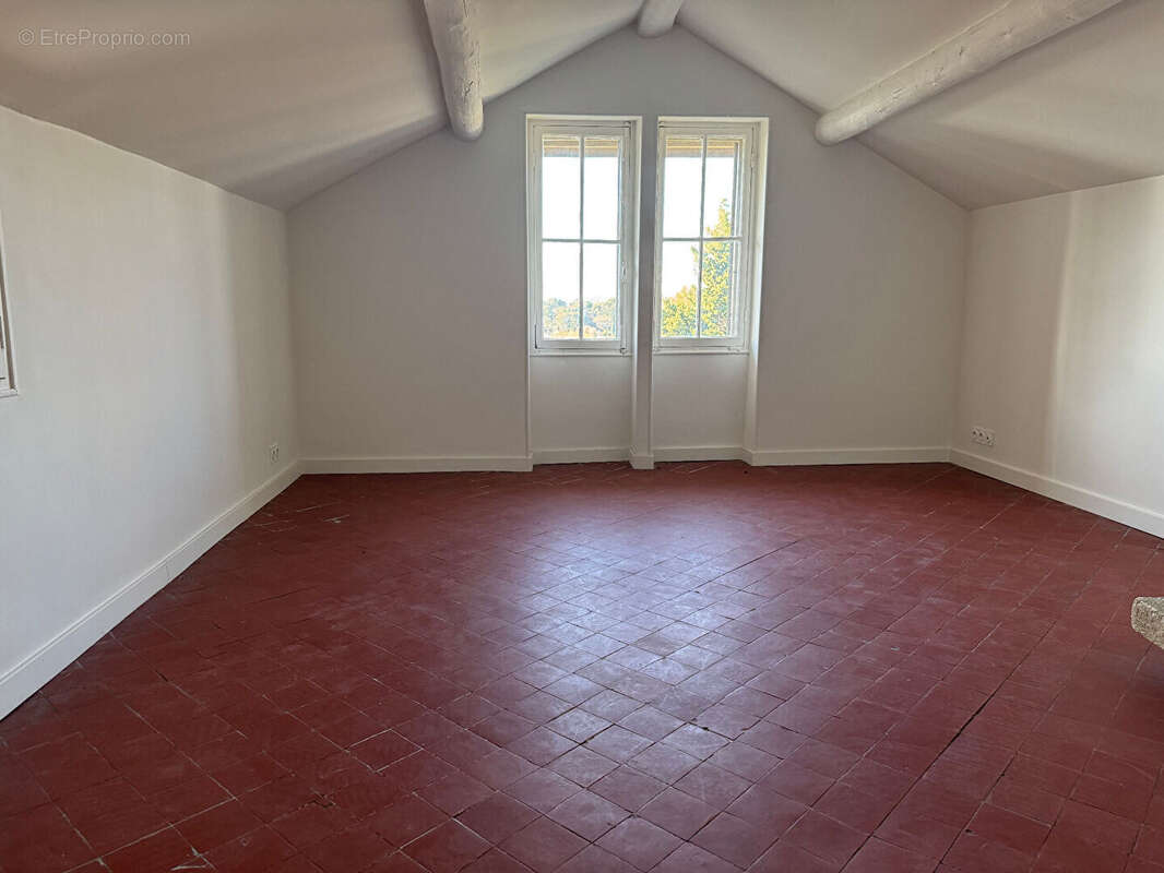 Maison à LES ANGLES