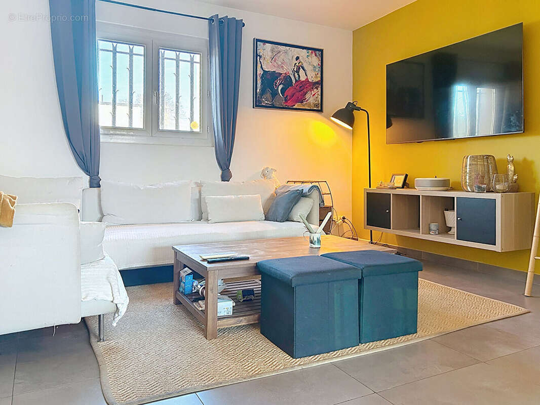 Maison à LES ANGLES