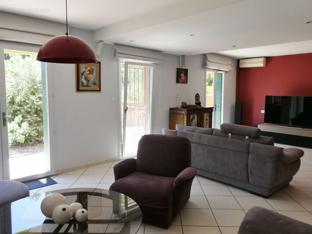 Maison à SAINT-ESTEVE