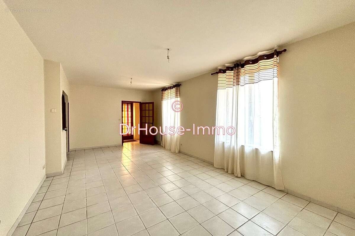 Maison à AIGUES-VIVES