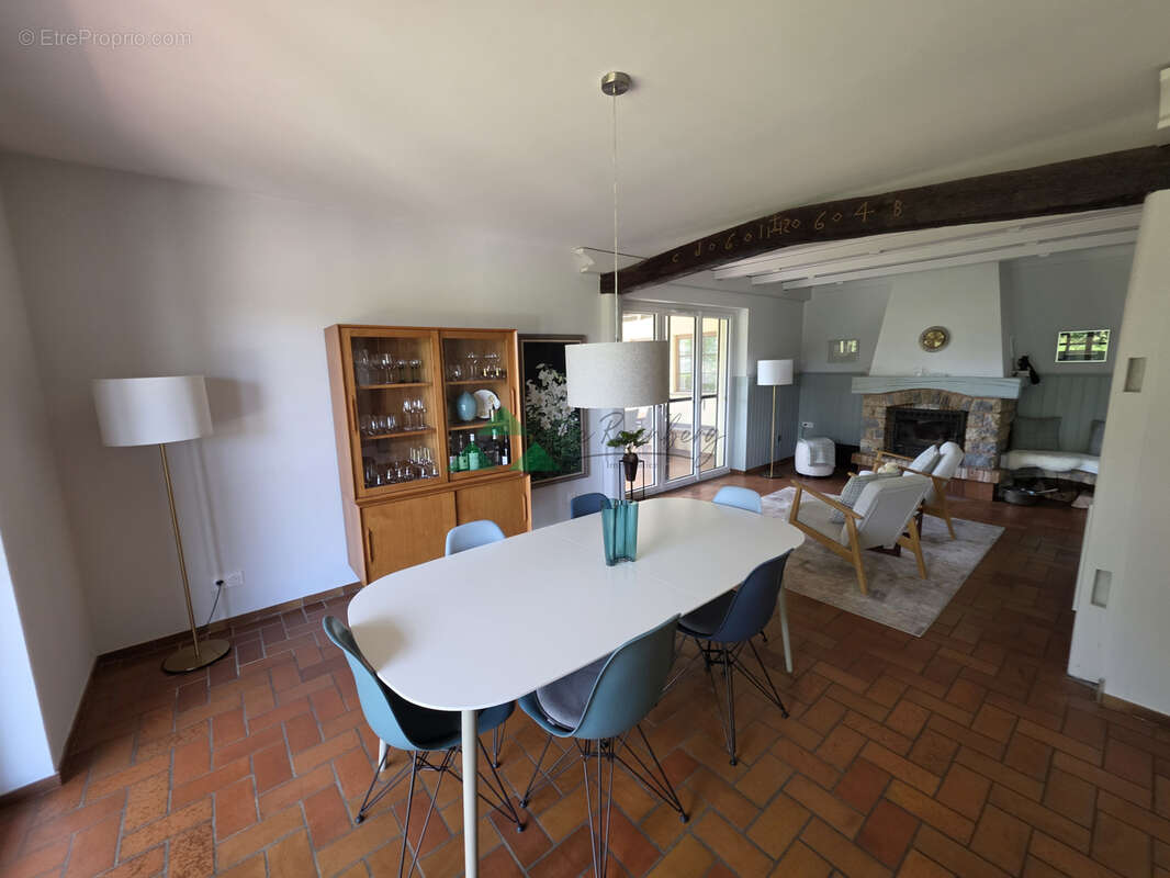 Spacieuse maison rénovée avec 5 chambres sur 18 ares - photo 3