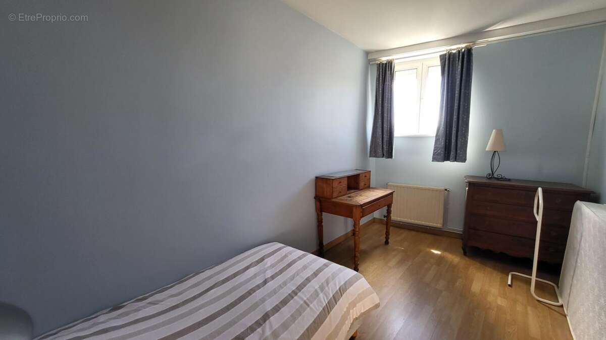 Maison de caractère rénovée centre ville, 4 chambres - photo 11