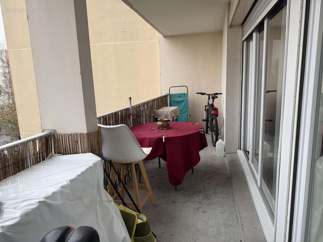 Photo 7 - Appartement à VILLEURBANNE