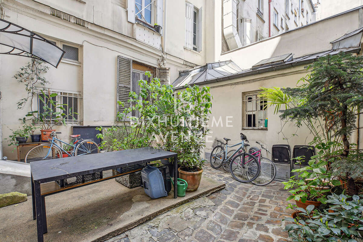 Appartement à PARIS-18E