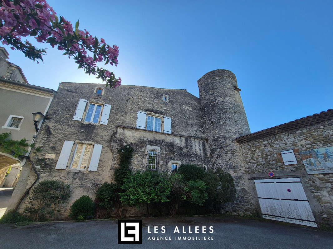 Maison 100 m² à Manas  - photo 2