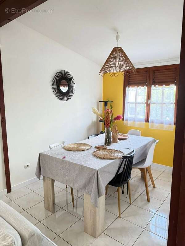 Maison à RIVIERE-SALEE