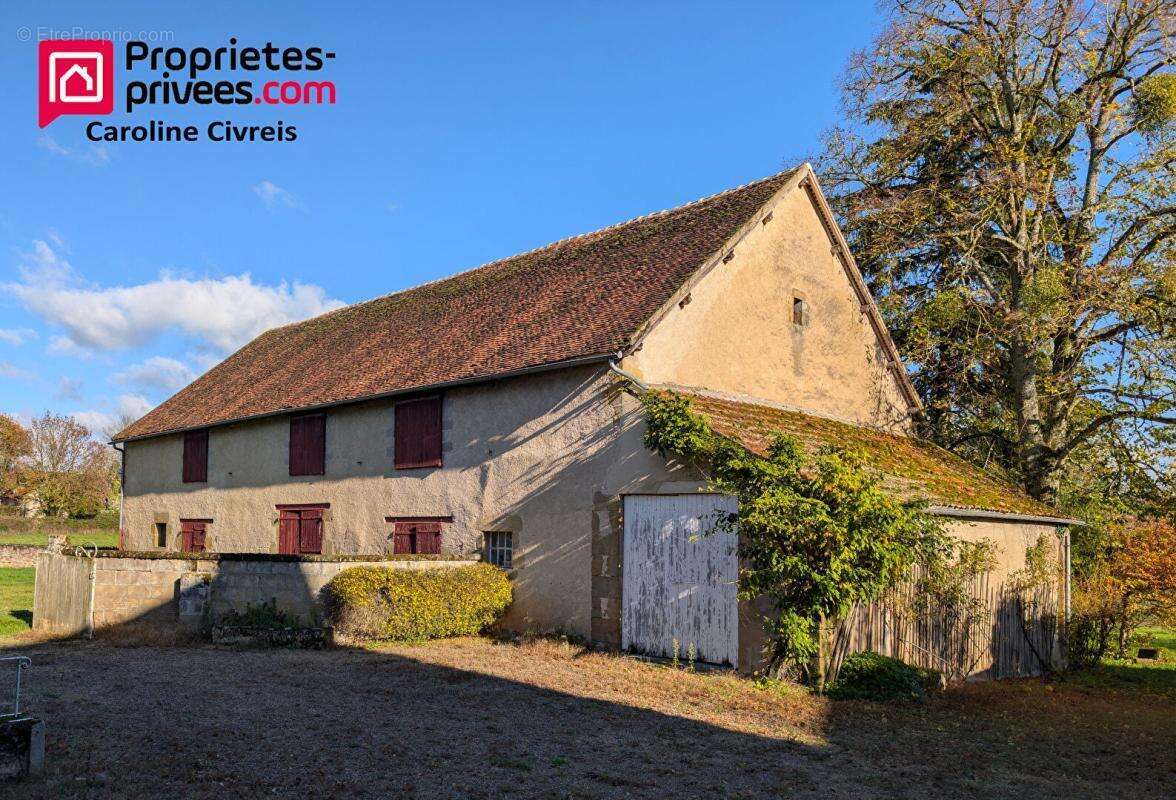 Propriété : maison de maitre avec ferme attenante + 5 hectares de prés - photo 15