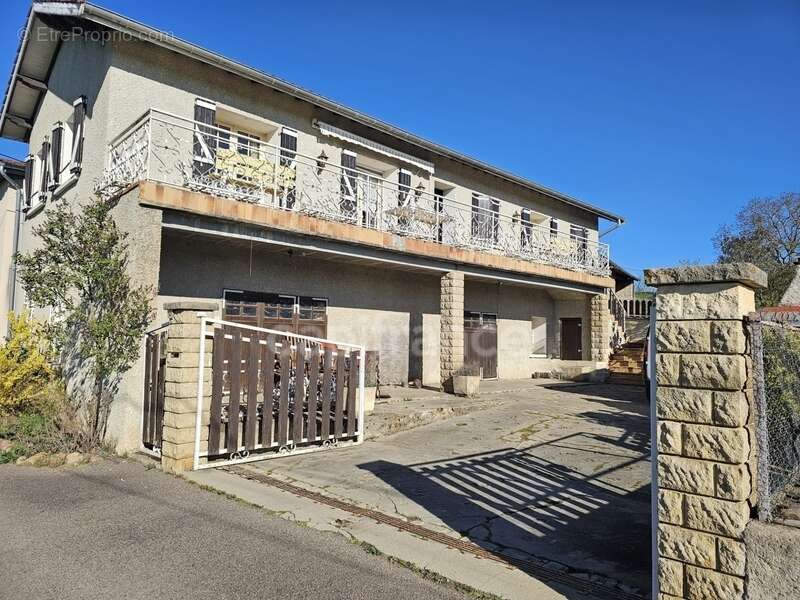 Maison à PANISSIERES